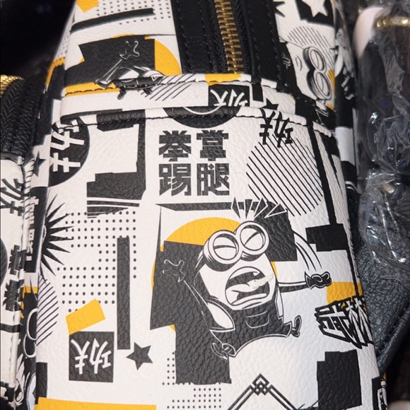 New loungefly Minion backpack - Picture 3 of 4